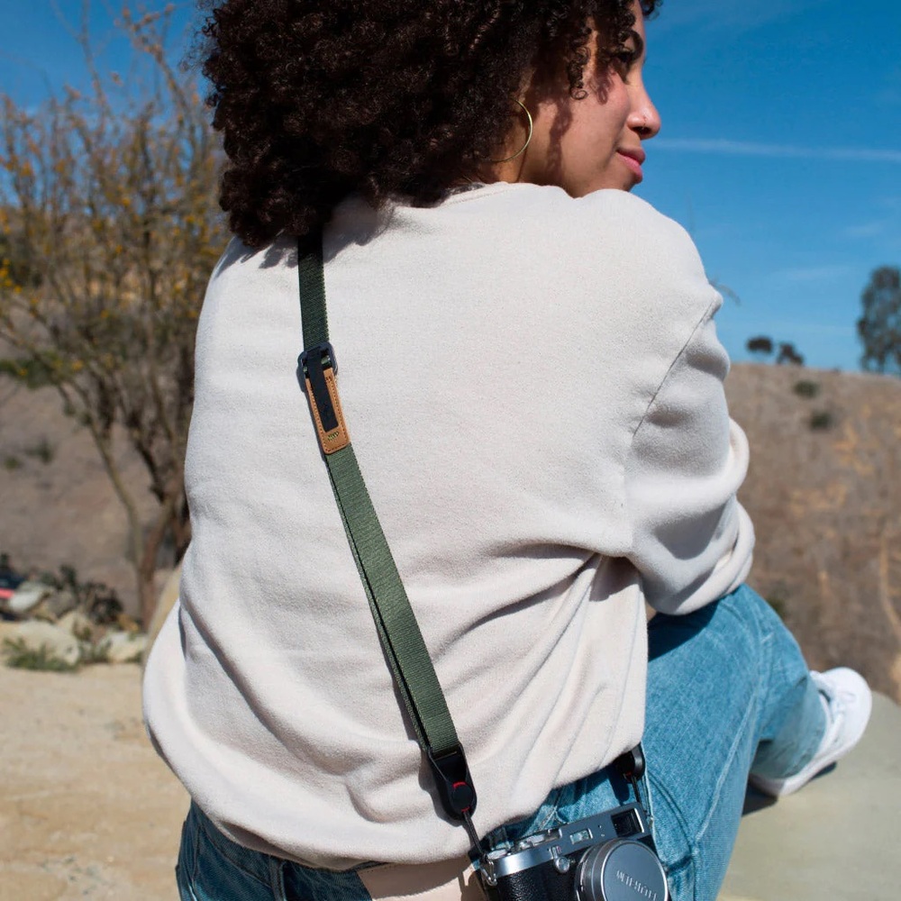 Peak Design Leash in Sage - Picture 5 of 5